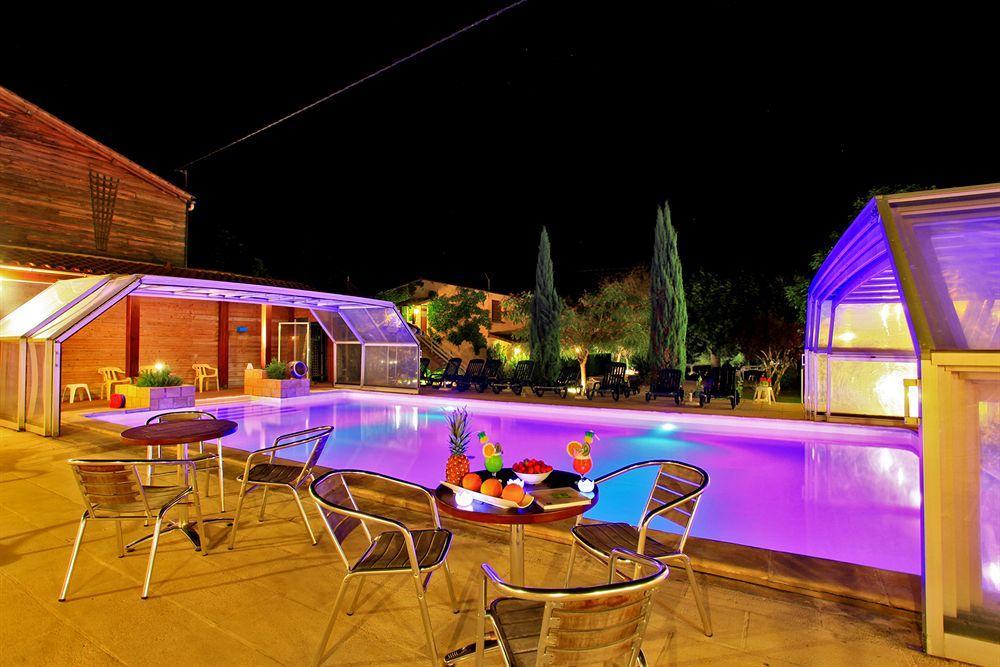 Auberge De La Petite Reine Siorac-en-Perigord Bagian luar foto