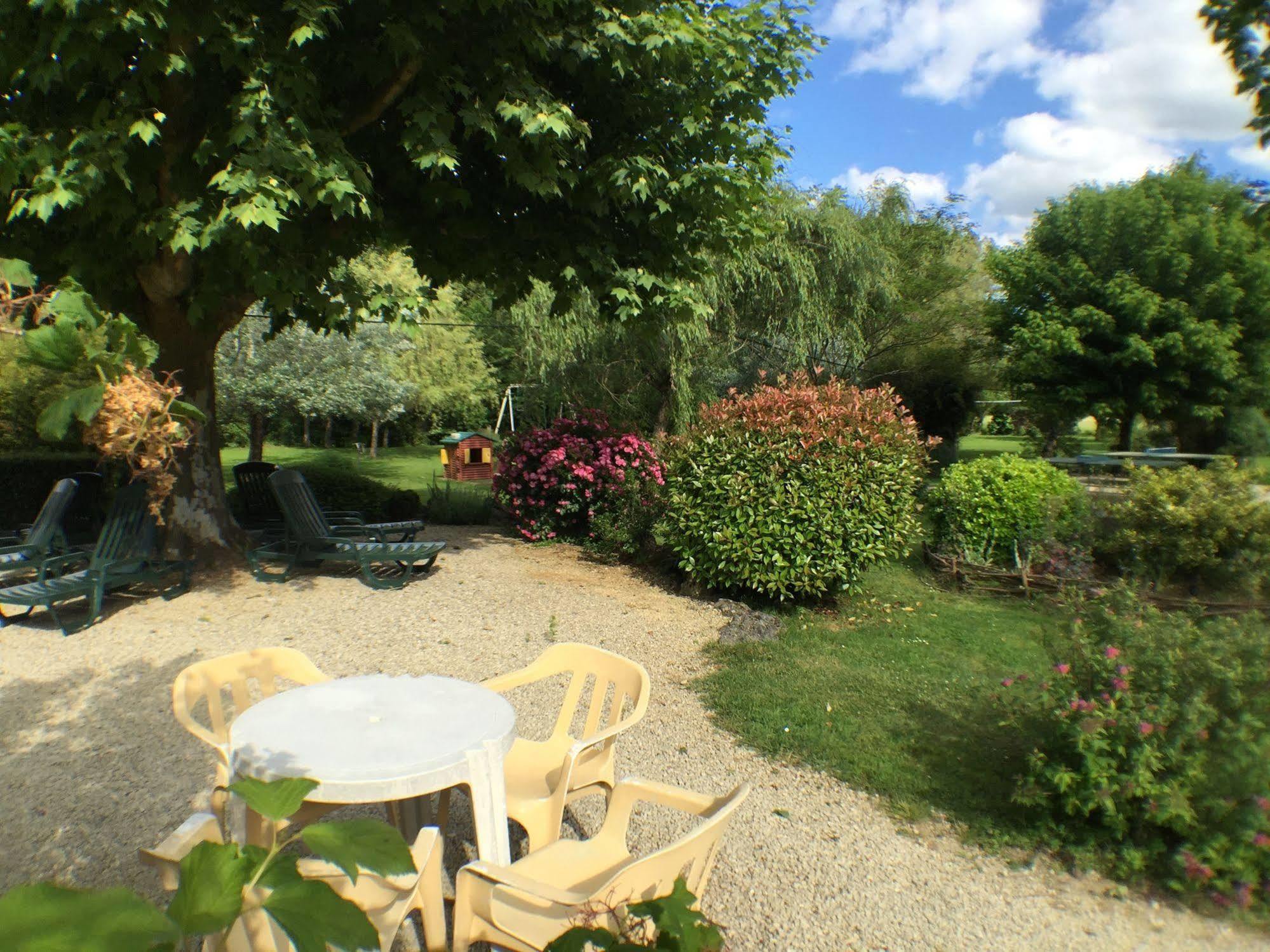 Auberge De La Petite Reine Siorac-en-Perigord Bagian luar foto